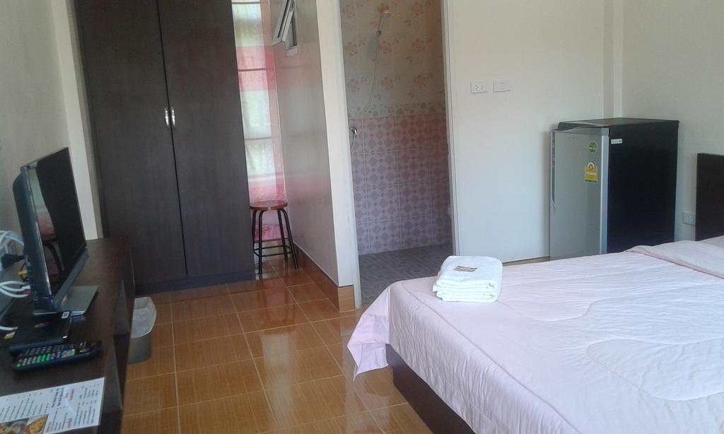 Sara Boutique Pool Resort Khon Kaen Quarto foto