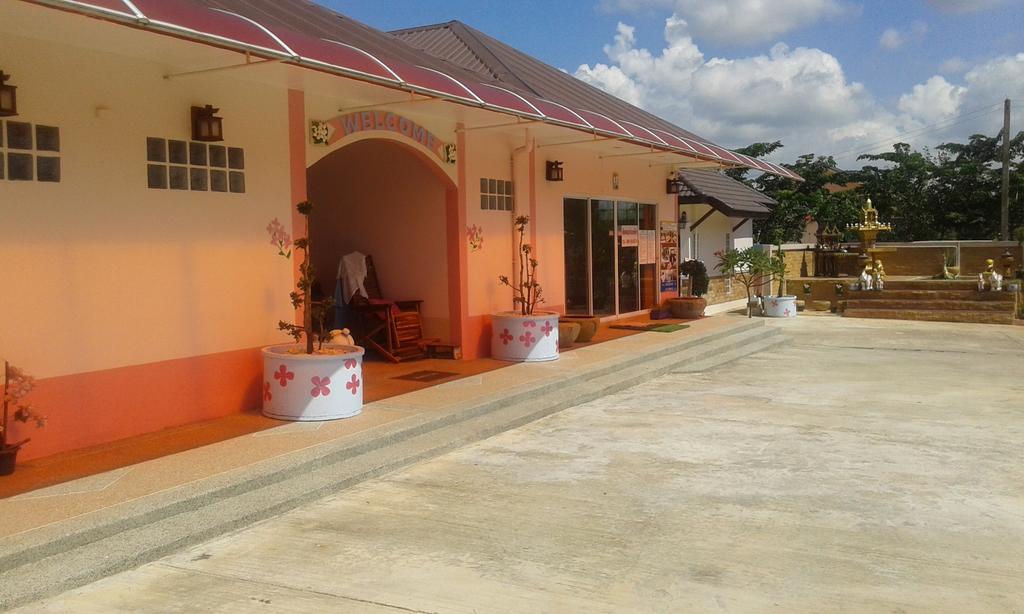 Sara Boutique Pool Resort Khon Kaen Exterior foto