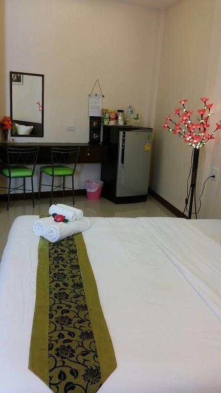 Sara Boutique Pool Resort Khon Kaen Quarto foto